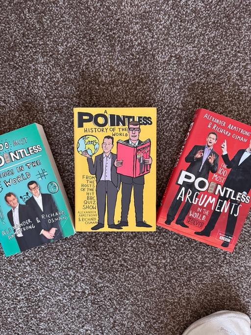 Buy & Sell New Eltham South East London - Photos for 3 Pointless books