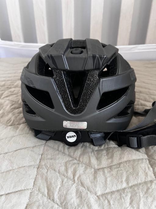 Buy & Sell Whitton Richmond upon Thames - Photos for Lightweight helmet