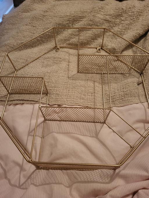 Buy & Sell Worsley Mesnes Wigan - Photos for Metal display shelf