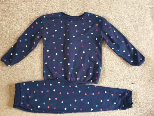 Buy & Sell Moseley Birmingham - Photos for Tracksuits 5-6 years