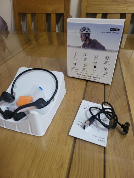 Buy & Sell Healey Rochdale - Photos for Open-Ear Wireless Bluetooth 5.3 Magnetic Char