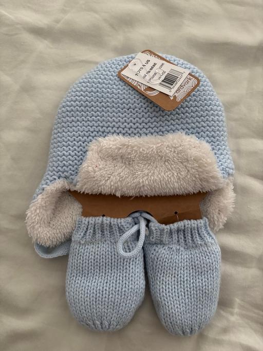 Buy & Sell Stockwell South West London - Photos for Hat and Mittens