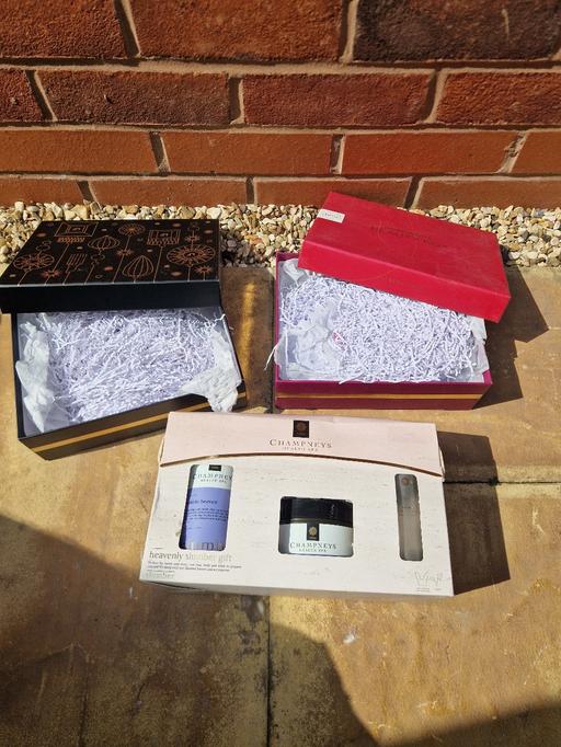 Buy & Sell Whittington Lichfield - Photos for Champneys Health Spa Set and 2 x 📦