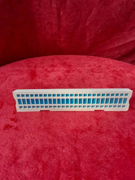 courses Eyton Telford and Wrekin - Photos for PRELOVED TRIANGULAR NEEDLE & THREAD SORTER