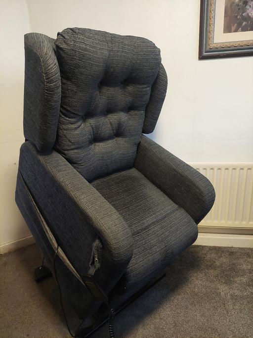 Buy & Sell Tong Bradford - Photos for Chairs - Quality Extra Comfy SEMINAR Riser Re