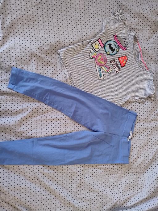 Buy & Sell Lyng Sandwell - Photos for 6-7 years Girls Super Hero top & M&S leggings