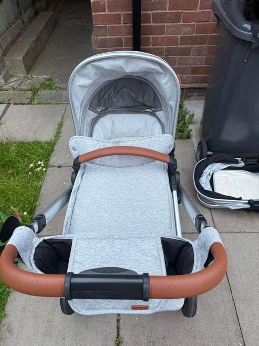 Buy & Sell Parkfields Wolverhampton - Photos for Zummi pushchair
