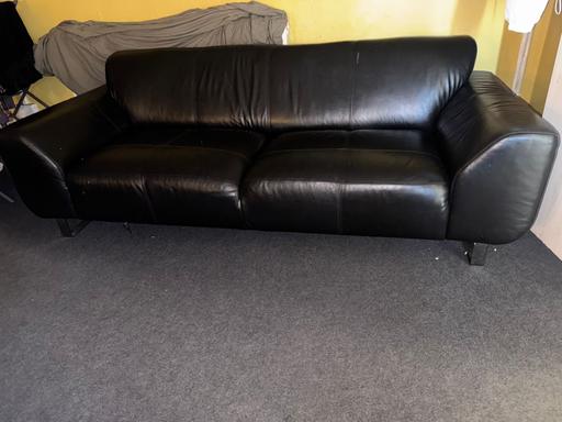 Buy & Sell Plumstead South East London - Photos for Leather sofa
