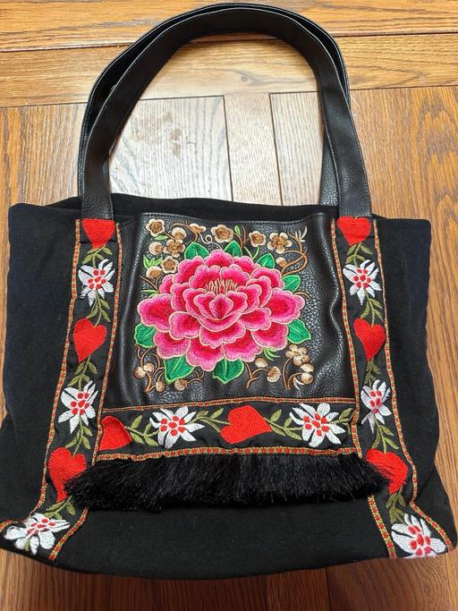 Buy & Sell Blakenhall Wolverhampton - Photos for 1 ladies canvas look / Spanish style bag