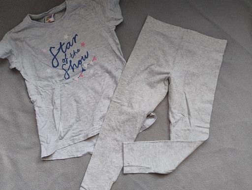 Buy & Sell Moxley Walsall - Photos for 5-6 years Girls top and Next leggings