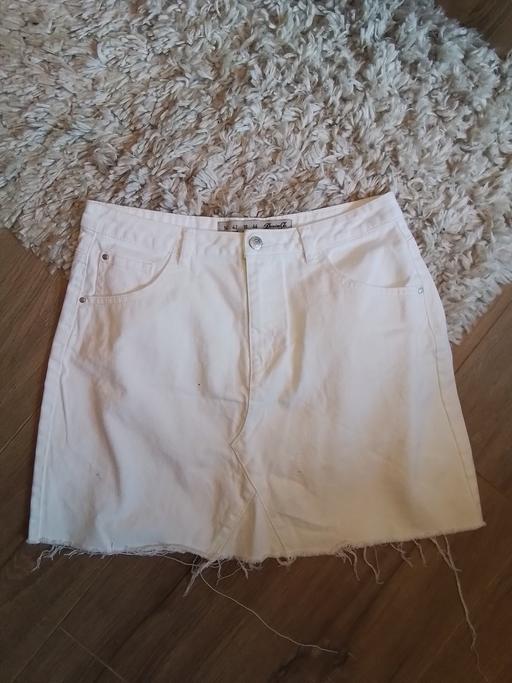 Buy & Sell Bells Mill Dudley - Photos for size 14 white denim skirt