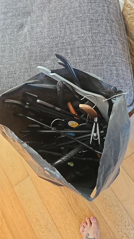 Buy & Sell Newton Doncaster - Photos for Large bag of coat hangers.