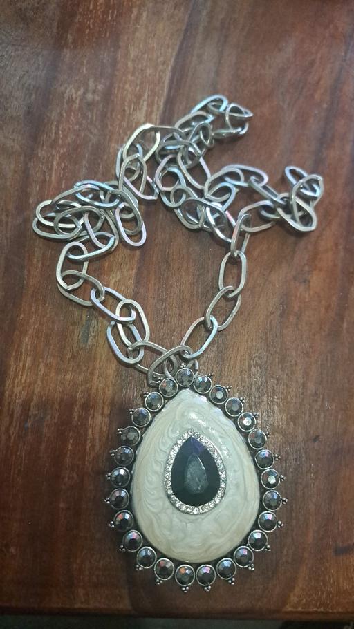 Buy & Sell Abbey Wood South East London - Photos for 50s medallion