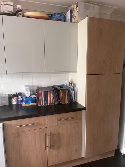 Buy & Sell Chaldon Tandridge - Photos for Howdens gloss/ oak kitchen doors & hinges vgc