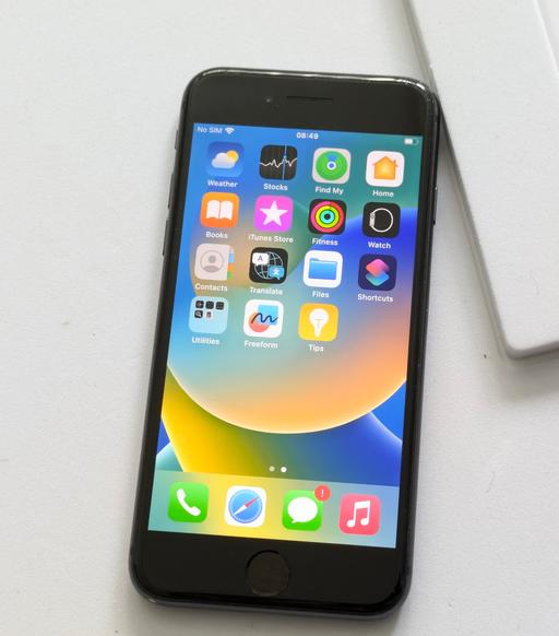Buy & Sell Liverpool Liverpool - Photos for Unlocked iPhone 8 64GB iOS 16 cheap phone