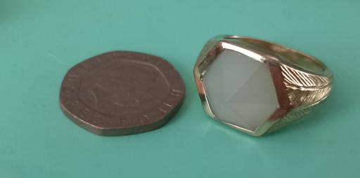 Buy & Sell Thatto Heath Saint Helens - Photos for Heavy gold plated quality pyramid ring