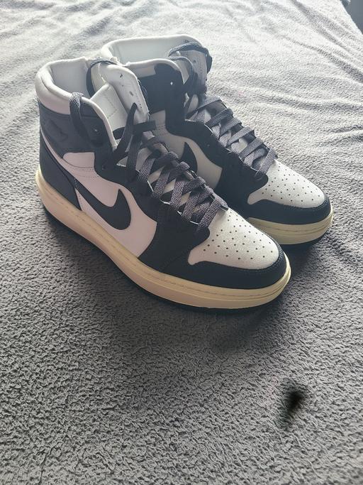 Buy & Sell Walsall Town Centre Walsall - Photos for Womens Nike Trainers Size 8