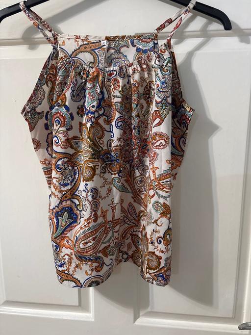 Buy & Sell Trafford Greater Manchester - Photos for Multi colour top
