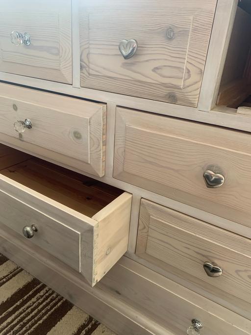 Buy & Sell Longlands South East London - Photos for Stunning large, solid wood chest of drawers