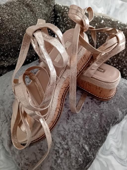 Buy & Sell Liverpool Knowsley - Photos for Gold Cork Tie up Espadrilles