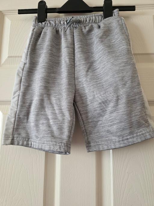 Buy & Sell Blackpool Town Centre Blackpool - Photos for MCKENZIE shorts age 7-8 yrs