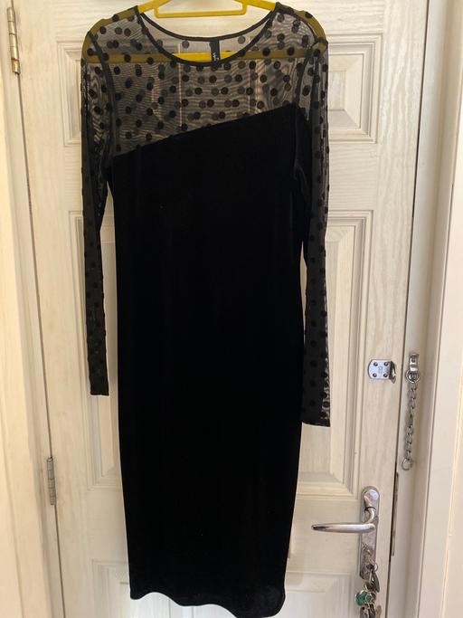 Buy & Sell Croydon Croydon - Photos for Black velvet and mesh dress
