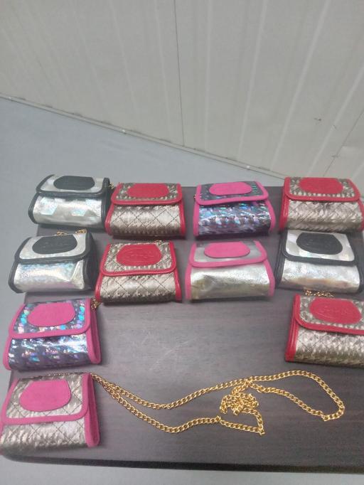 Buy & Sell Ealand North Lincolnshire - Photos for Shoulder bags
