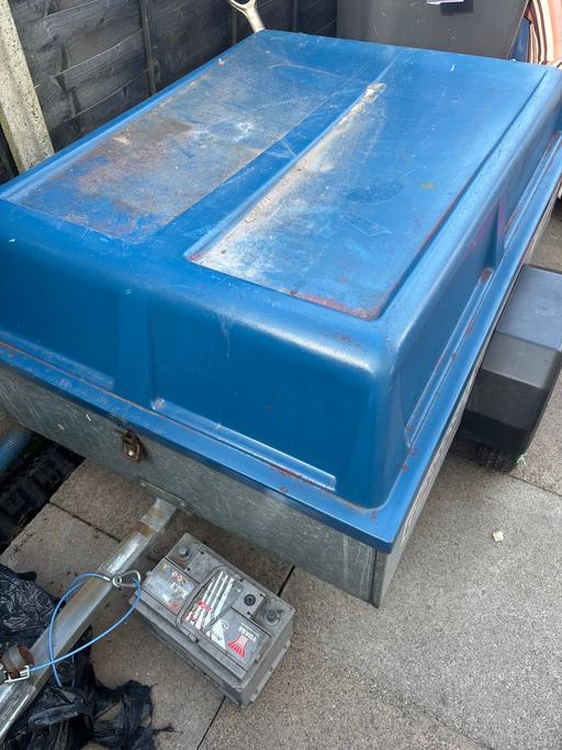 Vehicles Perton South Staffordshire - Photos for Lockable trailer