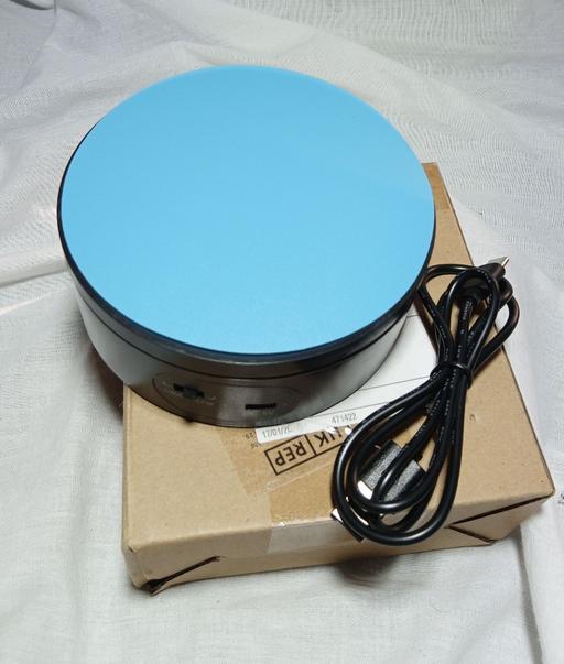 Buy & Sell Thornaby Stockton-on-Tees - Photos for Motorised rotating turntable 12cms diameter