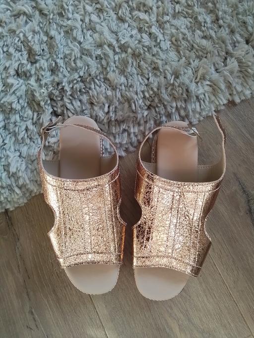 Buy & Sell Bells Mill Dudley - Photos for size 6 gold coloured sandals