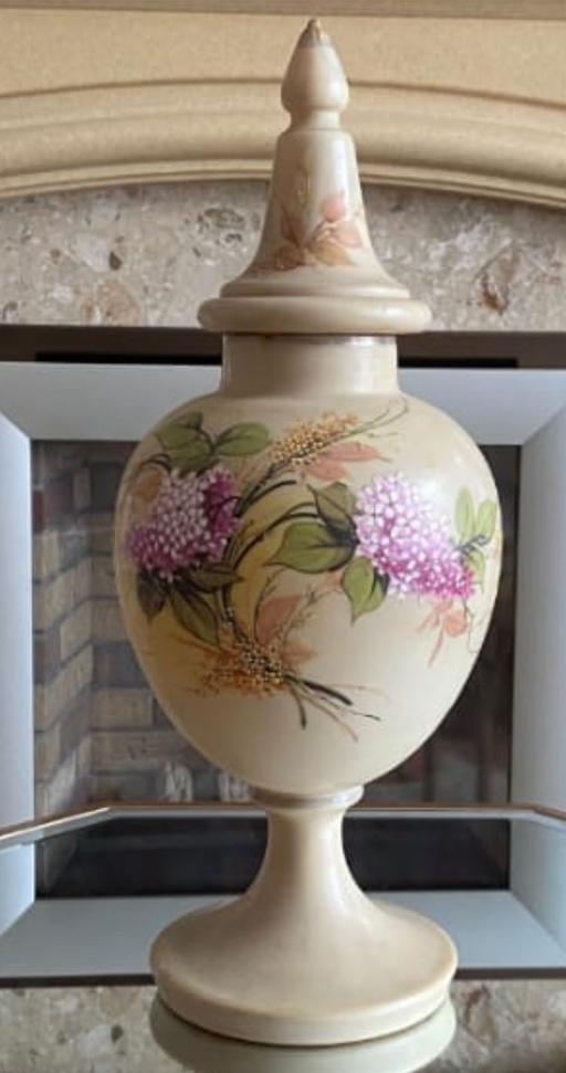 Buy & Sell Tyseley Birmingham - Photos for Stunning Porcelain Tall Vase