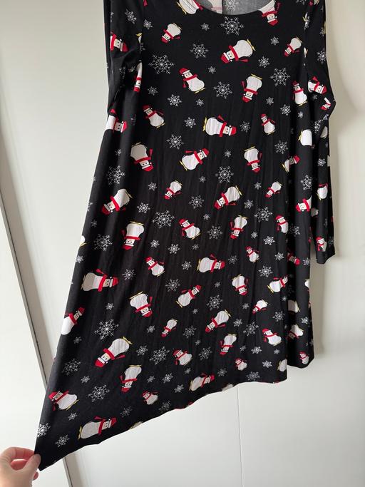 Buy & Sell Whiston Rotherham - Photos for Fluid snowflake penguin swing dress UK14