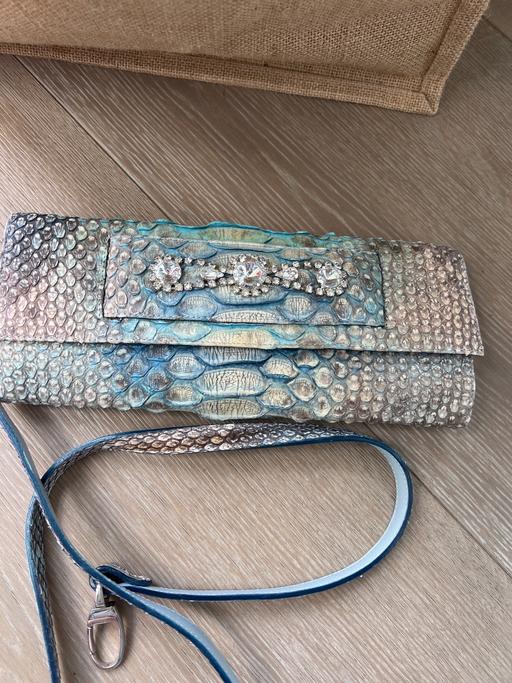 Buy & Sell South Kensington South West London - Photos for Clutch