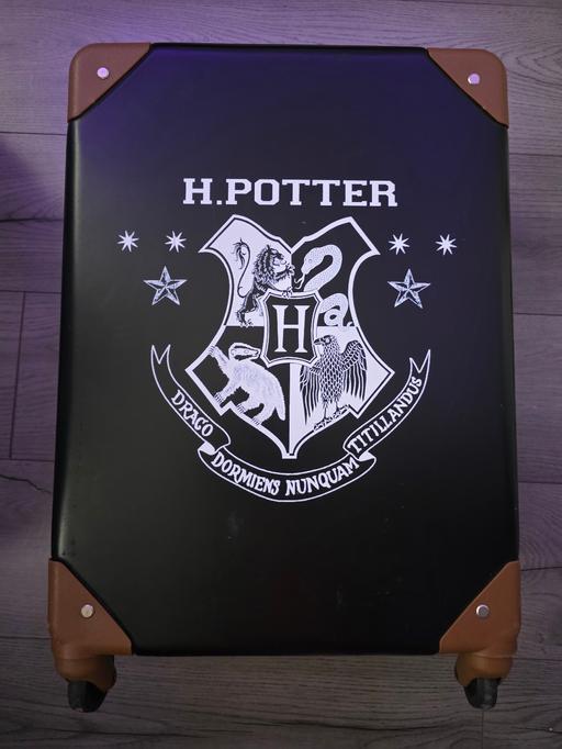 Buy & Sell Blackpool Town Centre Blackpool - Photos for Harry Potter suitcase