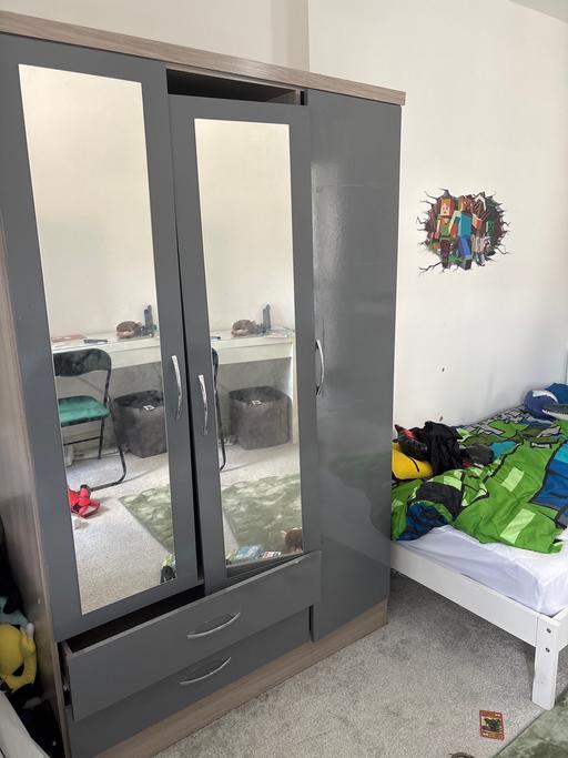 Buy & Sell Wychbold Wychavon - Photos for Grey Wardrobe with mirrors