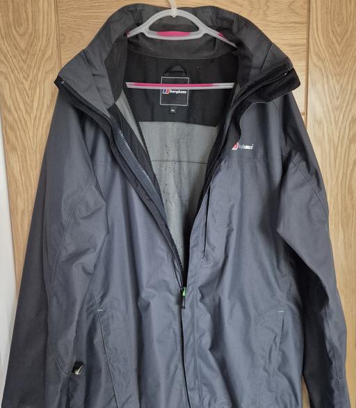 Buy & Sell Wollaston Dudley - Photos for Mens Berghaus AQ2 Waterproof Jacket SizeXXL
