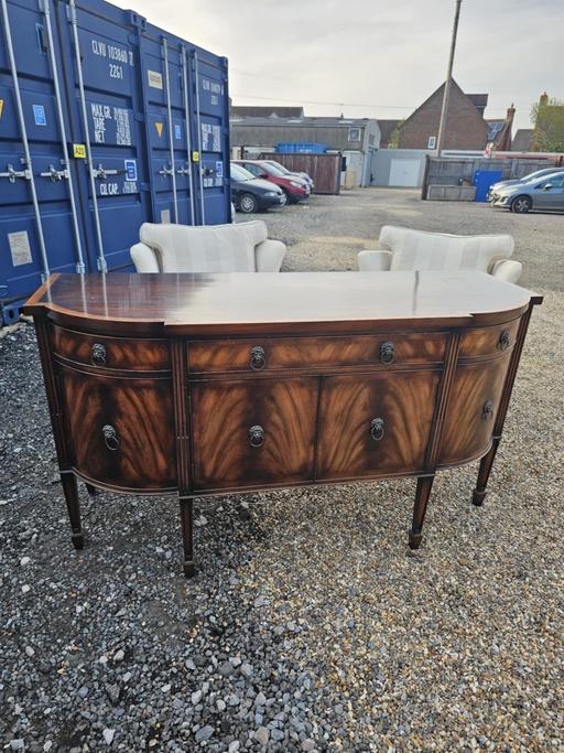 Buy & Sell Angmering Arun - Photos for Mehagony sideboard