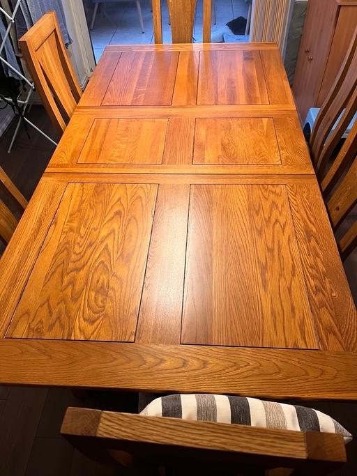 Buy & Sell West Midlands Coventry - Photos for OAK FURNITURE *DINNING TABLE ONLY
