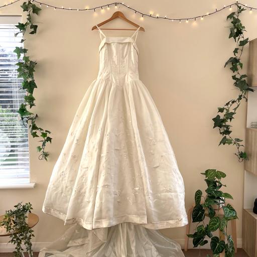 Buy & Sell Sutton South West London - Photos for Ian Stuart Ivory Wedding Dress | UK 14 | Used