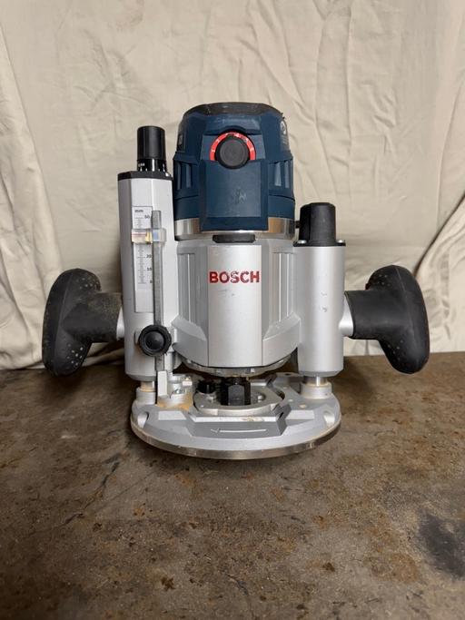 Buy & Sell Ireland Central Bedfordshire - Photos for BOSCH 1/2 Inch Router GMF 1600 CE