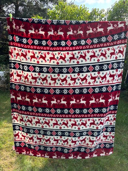 Buy & Sell Earlsheaton Kirklees - Photos for Gorgeous New Christmas Throw