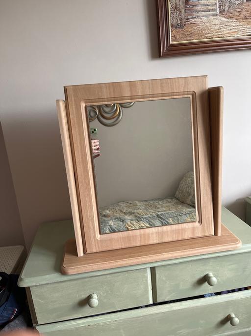 Buy & Sell Melling Sefton - Photos for Dressing table mirror on stand