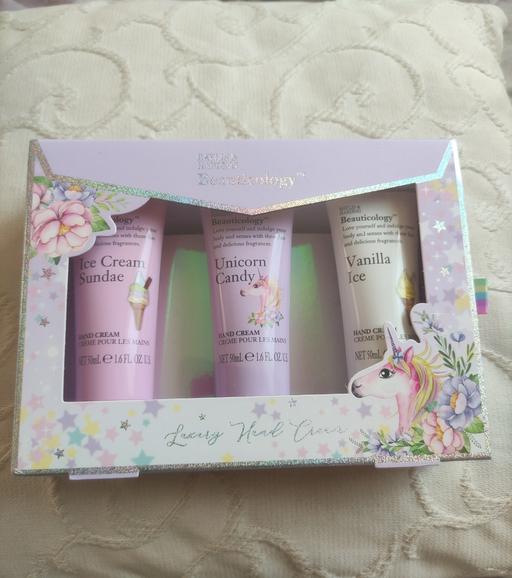 Buy & Sell Grafton Street Industrial Estate West Northamptonshire - Photos for Baylis & Harding hand cream set