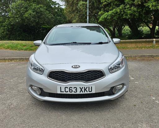 Vehicles North Bersted Arun - Photos for Kia Cee'd 2014 Silver 1.6 CRDi Ecodynamics 3