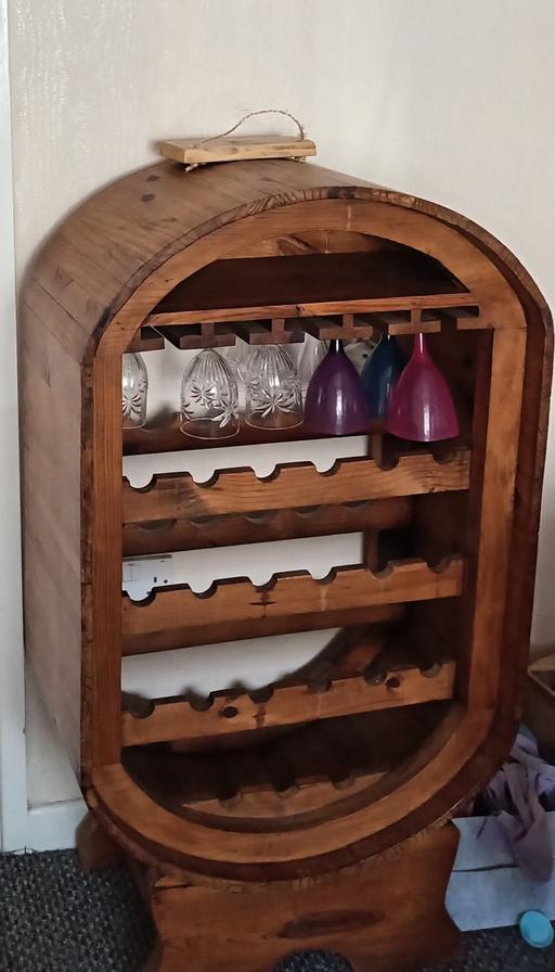 Buy & Sell Oxley Wolverhampton - Photos for Reduced..lovely wine bottle and glass cabinet
