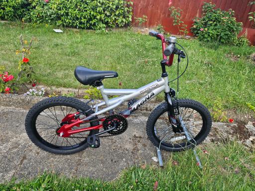 Buy & Sell West London Hillingdon - Photos for KIDS MAGNA BIKE BICYCLE