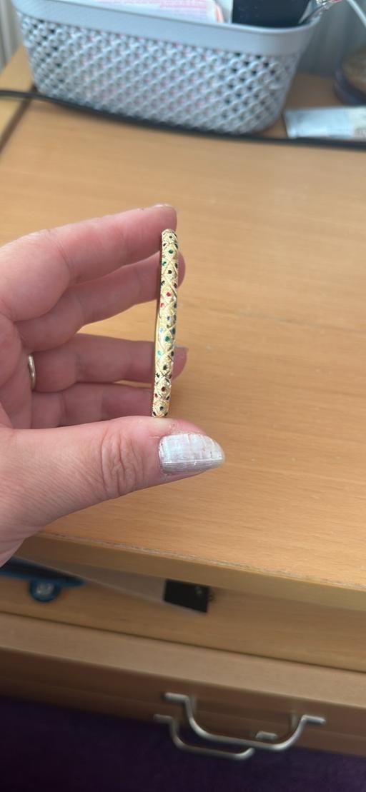Buy & Sell Upton Park East London - Photos for 14CT Gold enamel bangle 7.39 grams wear twice