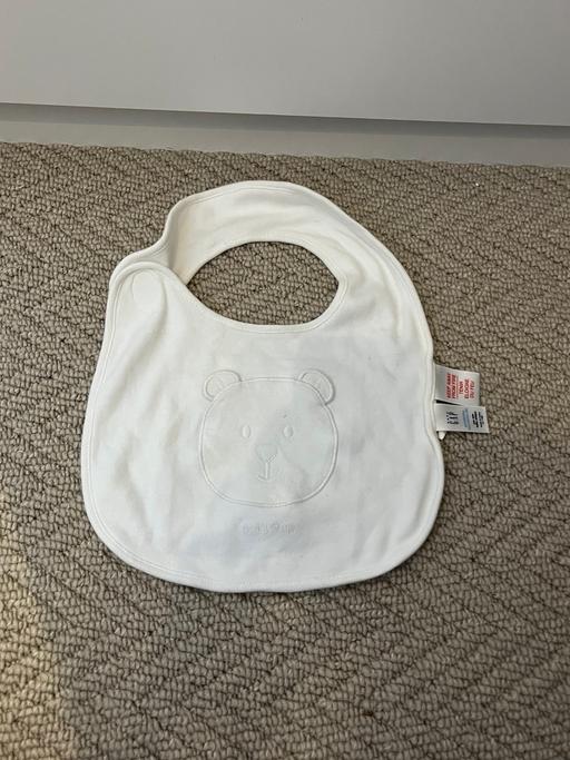 Buy & Sell Bradley Fold Bury - Photos for Baby gap bib