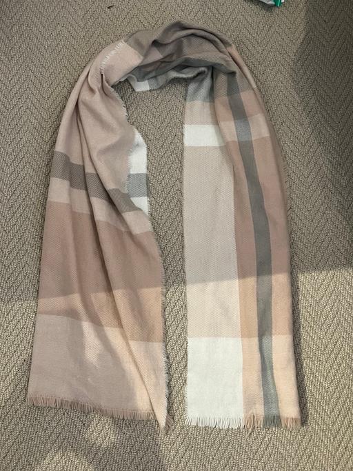 Buy & Sell Bradley Fold Bury - Photos for Checked scarf/shawl