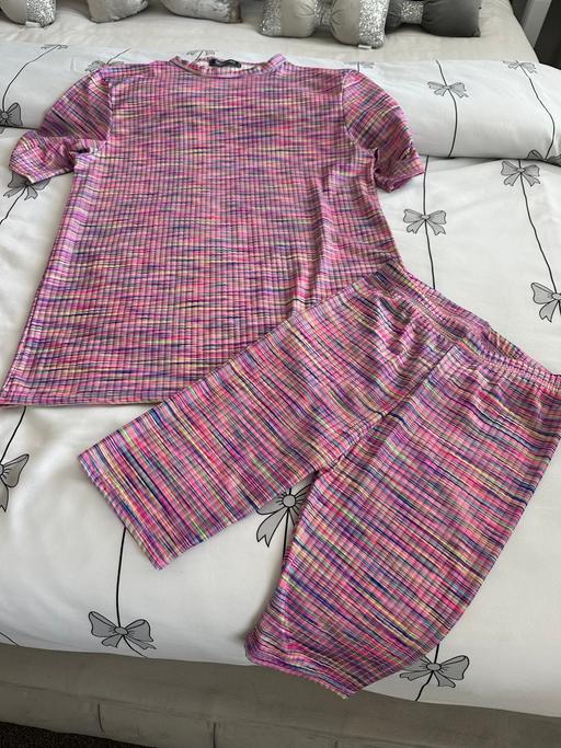 Buy & Sell Prescot Knowsley - Photos for Top and shorts set size 6
